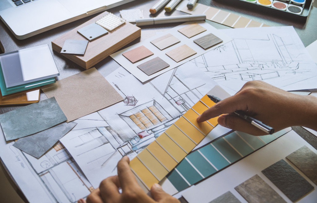 interior designer planning for project